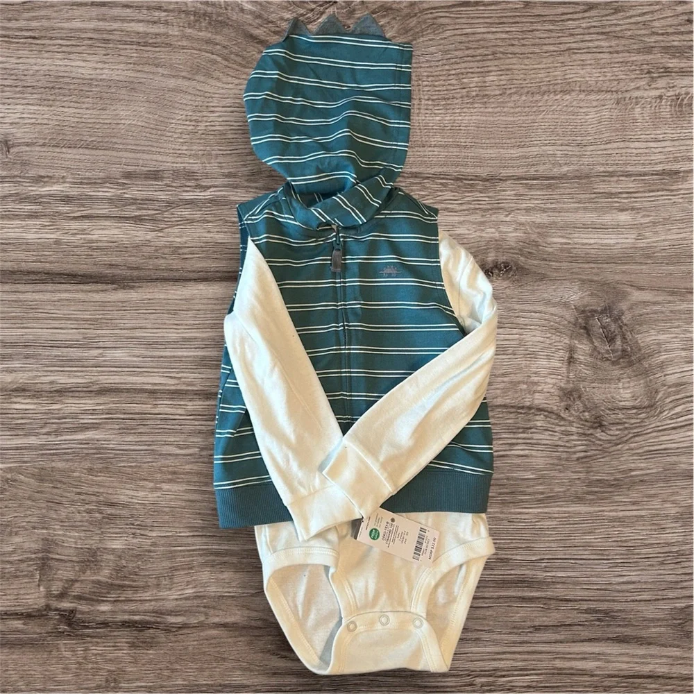 Carter's Gray Baby Outfit - Picture 3 of 5